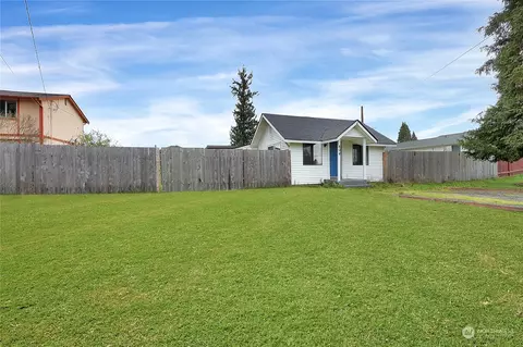 404 Washington Ave SW, Yelm, WA 98597