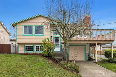 5320 N 49th St, Ruston, WA 98407