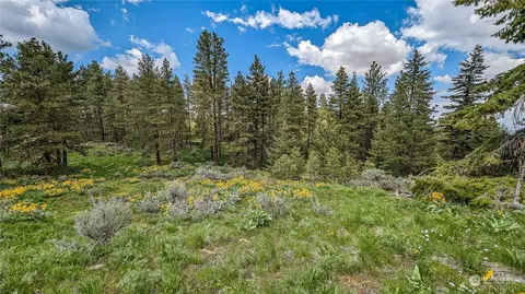 106 Bluebird Ln, East Wenatchee, WA 98802