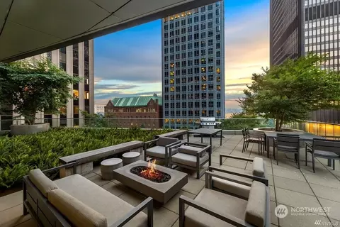 909 5th Ave #1403, Seattle, WA 98164