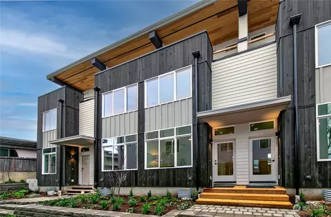 9240 20th SW #C, Seattle, WA 98106