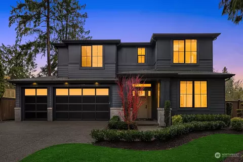 10305 NE 113th Pl, Kirkland, WA 98033