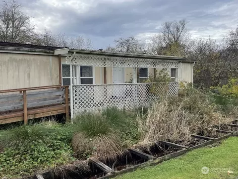2703 State Route 105, Grayland, WA 98547