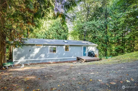20121 Irwin Ave NE, Poulsbo, WA 98370