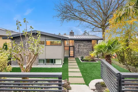 1853 1st St, Kirkland, WA 98033