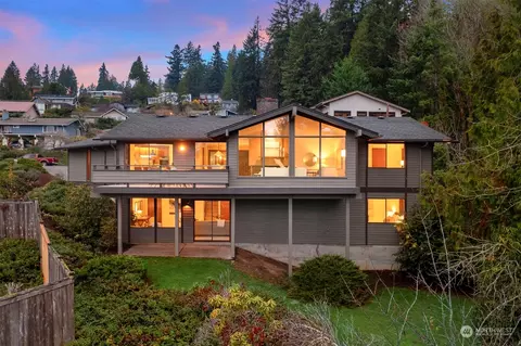 2412 170th Pl SE, Bellevue, WA 98008