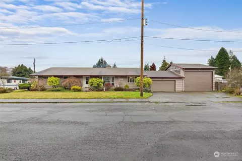 616 Elizabeth St, Cosmopolis, WA 98537