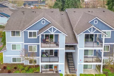 1411 Evergreen Park Dr SW #303, Olympia, WA 98502