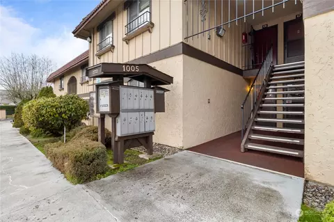 1005 S Pearl St #C6, Tacoma, WA 98465