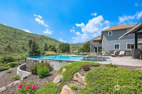 1665 Pitcher Canyon Rd, Wenatchee, WA 98801