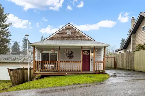 2883 Banner Rd SE, Port Orchard, WA 98366