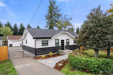 1018 7th Ave SE, Puyallup, WA 98372