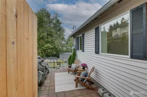 Exterior - 5210 S 3rd Ave #A, Everett, WA 98203 photo 6 of 7