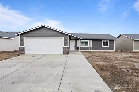 922 E Cascade St, Othello, WA 99344