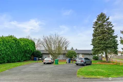 512 Rhodora Heights Rd, Lake Stevens, WA 98258