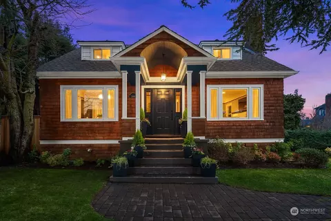 2904 28th Ave W, Seattle, WA 98199