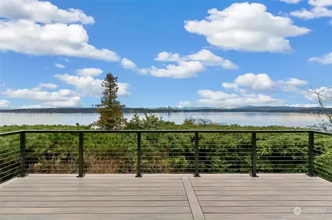 1706 Howell Pl, Seattle, WA 98122