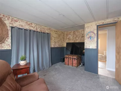 Living - 31 Daisy Ln, Sequim, WA 98382 photo 5 of 5