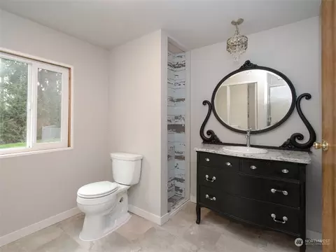 Bath - 31 Daisy Ln, Sequim, WA 98382 photo 2 of 5
