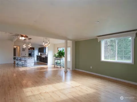 Living - 31 Daisy Ln, Sequim, WA 98382 photo 3 of 5