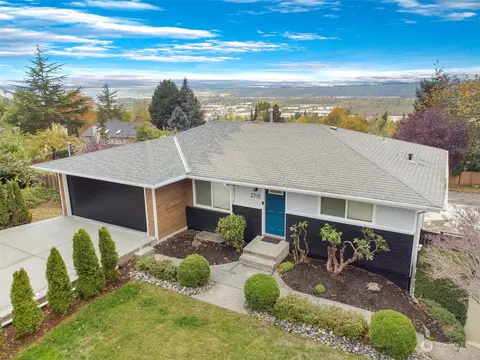 2705 Benson Rd S, Renton, WA 98055