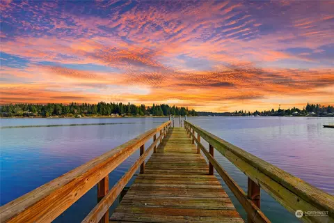 16068 Virginia Point Rd NE, Poulsbo, WA 98370