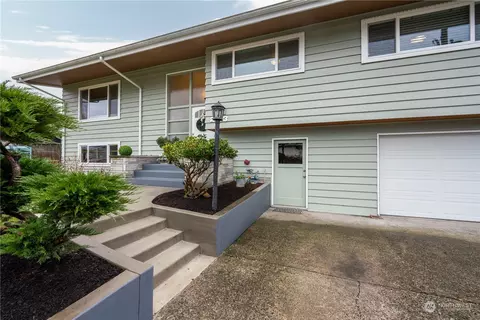 2133 N 172nd St, Shoreline, WA 98133