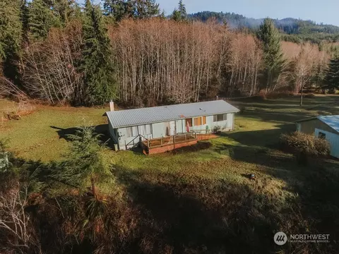 3142 Undie Rd, Forks, WA 98331
