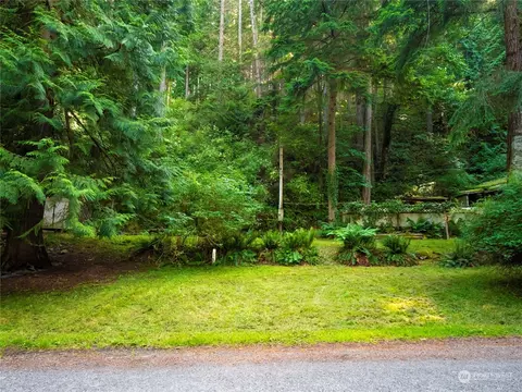1187 Scenic Ave, Lummi Island, WA 98262