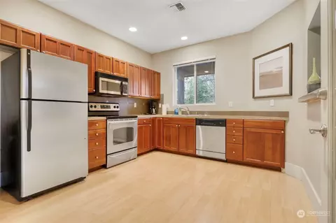 18930 Bothell Everett Hwy #D101, Bothell, WA 98012 photo 30