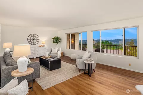 1720 NE 179th St #203, Shoreline, WA 98155