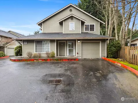 9825 18th Ave W #F1, Everett, WA 98204
