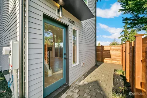 6105 S Norfolk St, Seattle, WA 98118