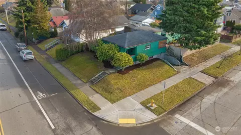 View/Area - 2502 19th St, Everett, WA 98201 photo 4 of 5