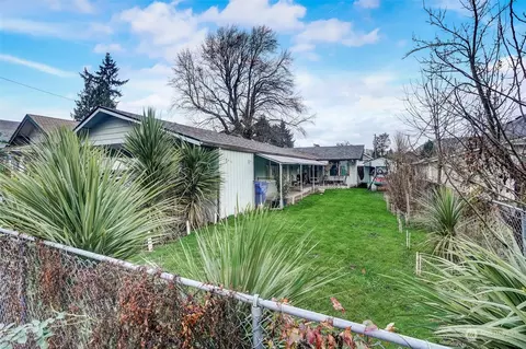 314 NW 3rd Ave, Kelso, WA 98626