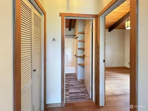 Entry Way - 253 Sylvan Ridge Rd, Sequim, WA 98382 photo 2 of 2
