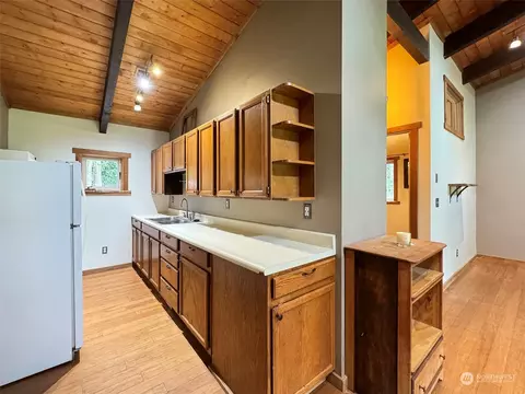 Kitchen - 253 Sylvan Ridge Rd, Sequim, WA 98382 photo 1 of 3