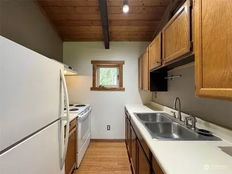 Kitchen - 253 Sylvan Ridge Rd, Sequim, WA 98382 photo 2 of 3