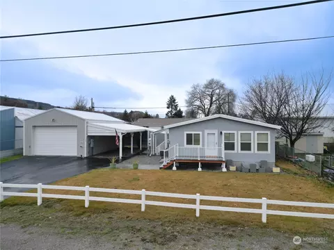 19 Electric Blvd, Electric City, WA 99123
