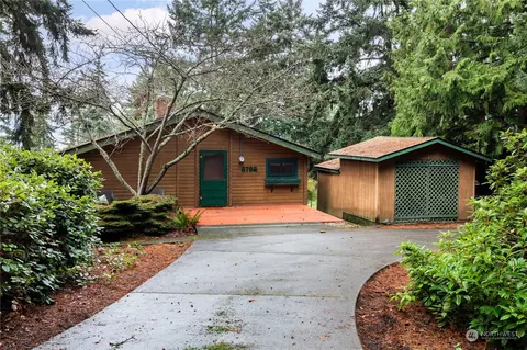 5782 Pirate Ln, Freeland, WA 98249