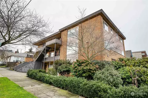 4451 Woodland Park Ave N #7, Seattle, WA 98103