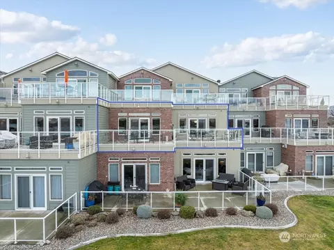 334 Columbia Point Dr #202, Richland, WA 99352
