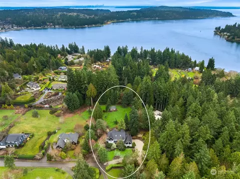 3907 El Cimo Ln NE, Bainbridge Island, WA 98110