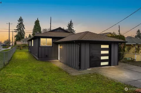 8856 18th Ave SW, Seattle, WA 98106