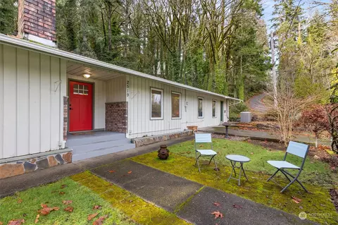 2519 Viking St W, Bremerton, WA 98312