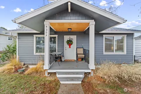420 E Chelan Ave, Chelan, WA 98816