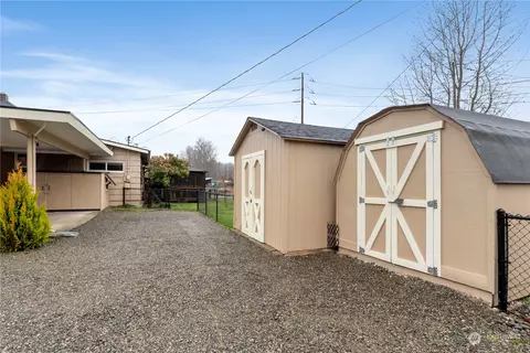 1319 Sumner Ave, Sumner, WA 98390 photo 32