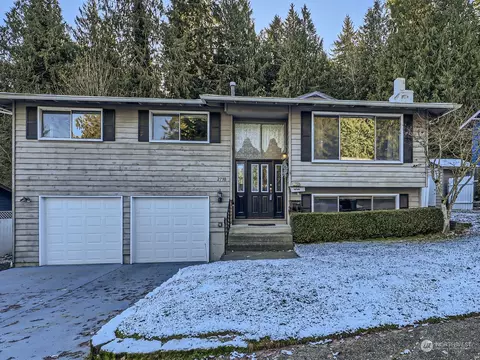 2730 Forest View Dr, Everett, WA 98203