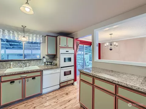 2730 Forest View Dr, Everett, WA 98203 photo 8
