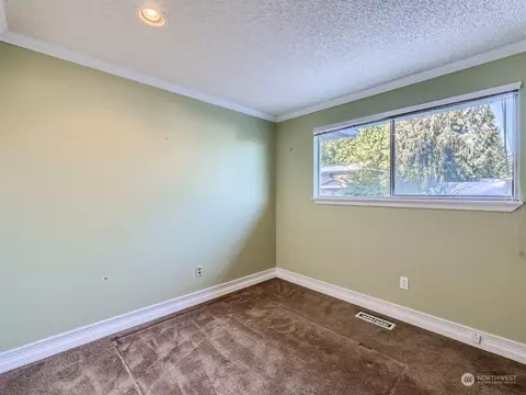 2730 Forest View Dr, Everett, WA 98203 photo 13